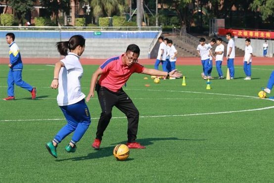C4gym廣州驚奇—四年級小學(xué)體育課視頻教學(xué)視頻授課教案