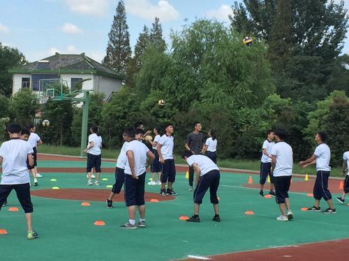 C4gym廣州驚奇—四年級小學(xué)體育課視頻教學(xué)視頻授課教案